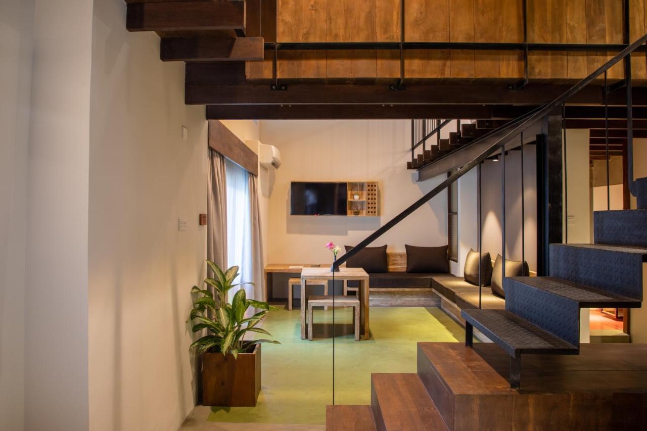 Lake Avenue Hotel Канди Экстерьер фото